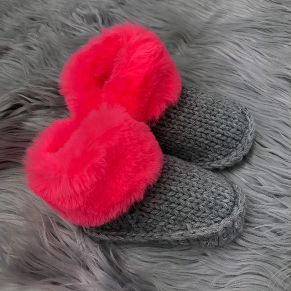 a new day Other - ⭐️A new day crochet booties size 6-12 months